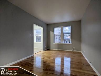 Main picture of 4501-4515 N Malden St