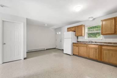 Main picture of 62 Chestnut Street Ext