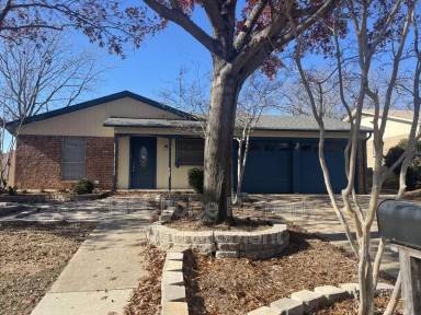 Main picture of 5425 Denise Dr