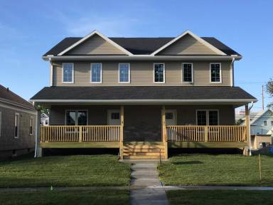 Main picture of 1209 Claremont St