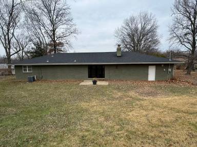 Main picture of 3805 NW 63rd St