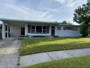 Main picture of 2813 Pembrook Dr