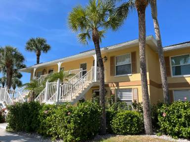 Main picture of 1305 Mainsail Dr