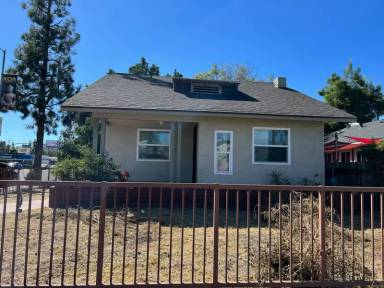 Main picture of 2501 W Martin Luther King Jr Blvd