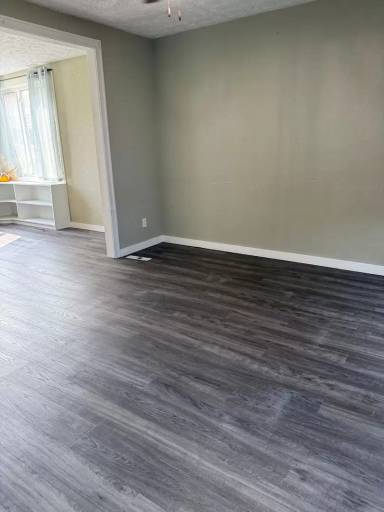 Main picture of 206 8th Ave SW