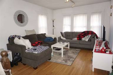 Main picture of 64 Murdock St