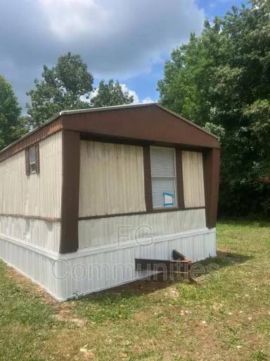 Main picture of 304 Coleman Rd