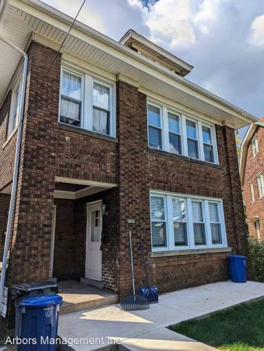 Main picture of 3363 Portola Ave