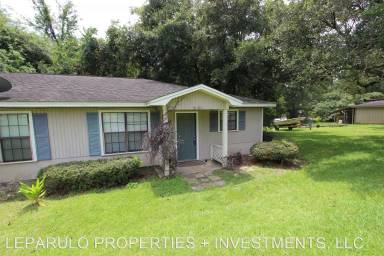 Main picture of 2101 Admiral Ct