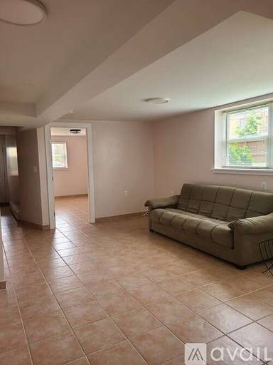 Main picture of 1704 Shore Blvd