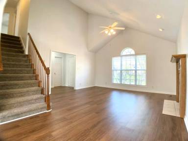 Main picture of 1042 Wisteria Ct