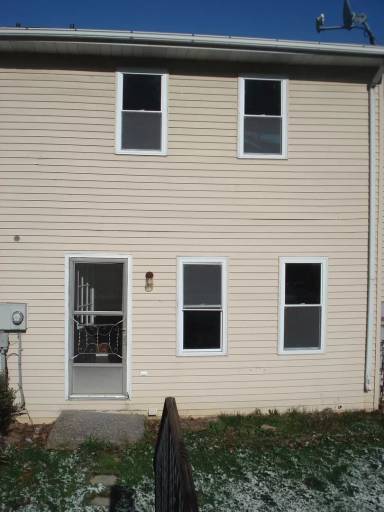 Main picture of 2910 Klein St
