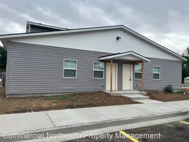 Main picture of 500 8th Ave W