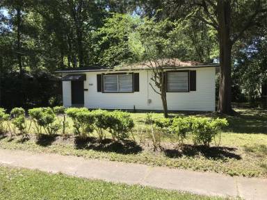 Main picture of 1042 Detroit St