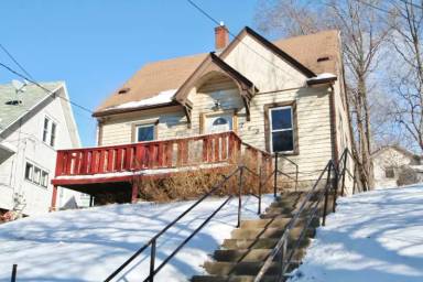 Main picture of 749 Plum St