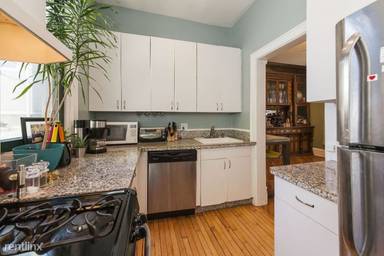 Main picture of 3117 N Racine Ave