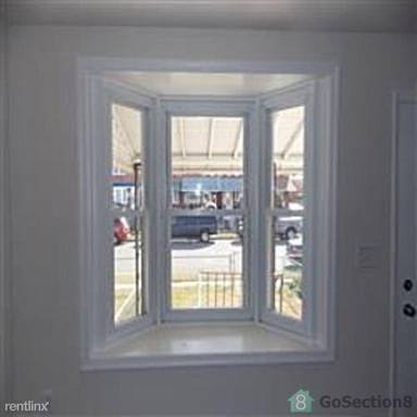 Main picture of 1920 Nevill Rd