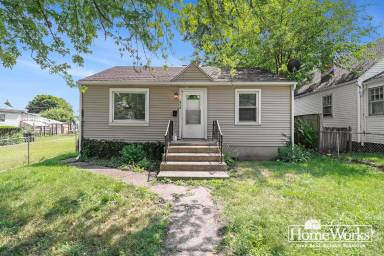 Main picture of 1714 S Warren St