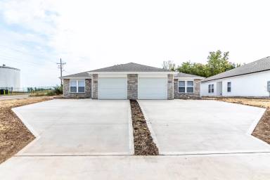 Main picture of 1504 Coventry Dr