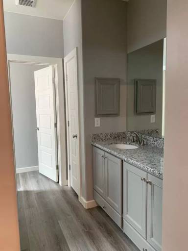 Main picture of 5696 S Garnet Dr