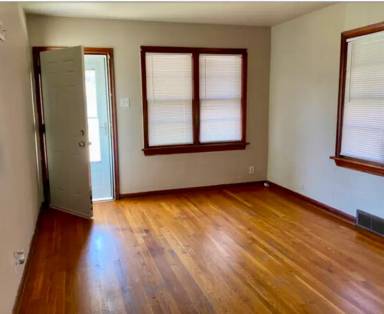 Main picture of 835 Canaan Ave