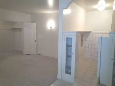 Main picture of 232 N Genesee St