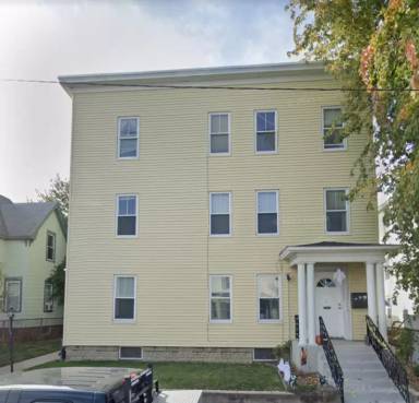 Main picture of 562 Hevey St