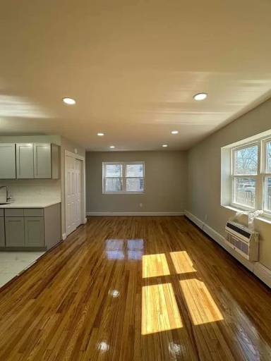 Main picture of 821 Central Ave