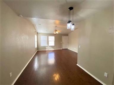 Main picture of 540 NW 168th St