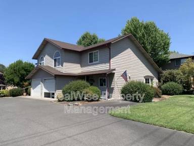 Main picture of 2190 NW Hawthorne Ave