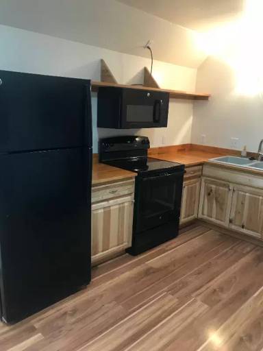 Main picture of 123 W Phoenix Ave