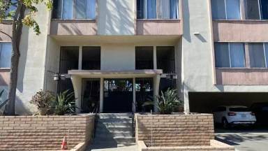 Main picture of 6250 Holabird St