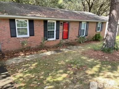 Main picture of 5069 3rd Ave