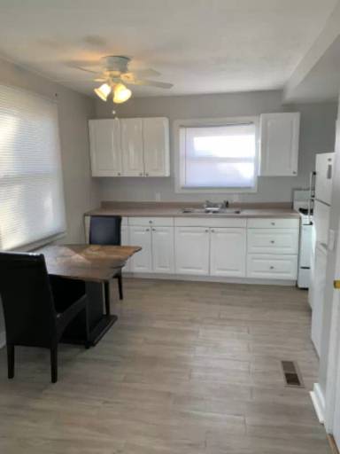 Main picture of 360 Locust St