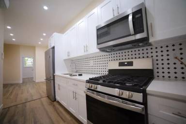 Main picture of 418 Avenue C