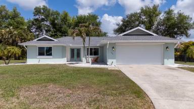 Main picture of 153 Hourglass Dr