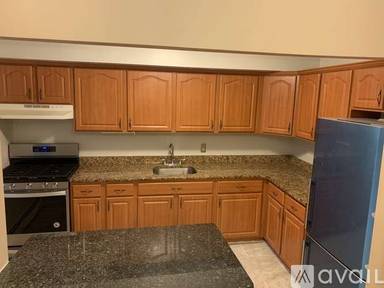 Main picture of 5 Claver Pl