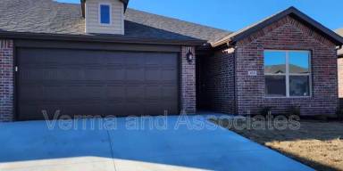 Main picture of 451 Rama St