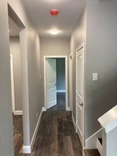 Main picture of 110 E Oak St