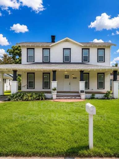 Main picture of 1044 W Lime St