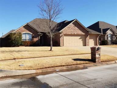 Main picture of 1100 Kelsi Dr