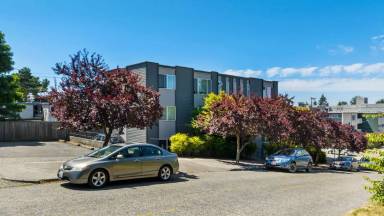 Main picture of 4125 SW Graham St