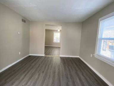 Main picture of 436 Lindberg Dr
