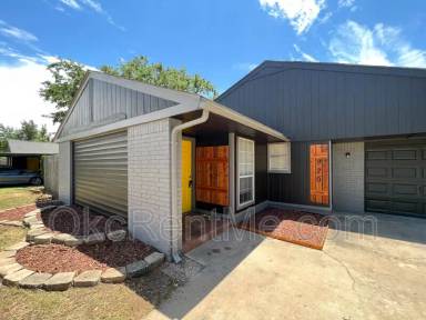 Main picture of 920 SE 14th St