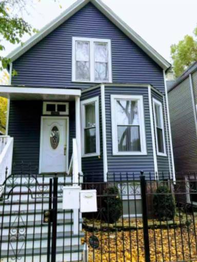 Main picture of 3907 N Albany Ave