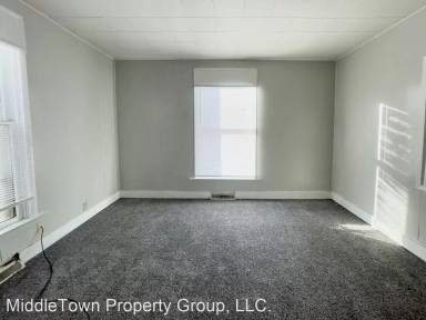 Main picture of 1014 E Adams St