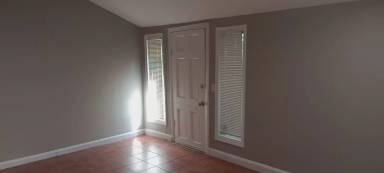 Main picture of 4135B Hawthorne Ave
