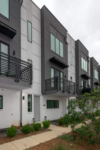 Main picture of 443 Plateau Pl NW