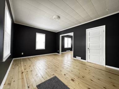Main picture of 2105 Beal Ave