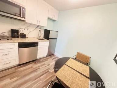 Main picture of 611 Destiny Dr